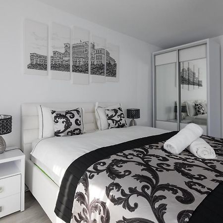 Lion'S Unirii Apartment Bucarest Esterno foto