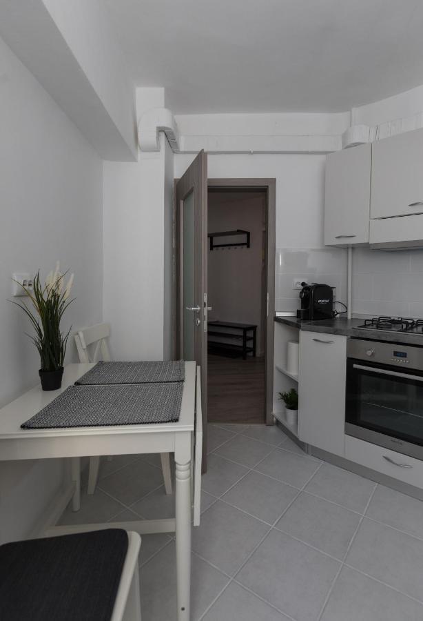Lion'S Unirii Apartment Bucarest Esterno foto
