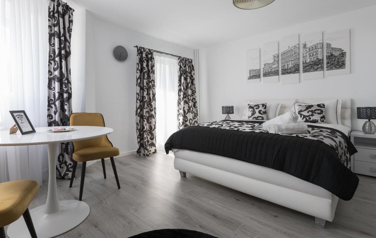 Lion'S Unirii Apartment Bucarest Esterno foto