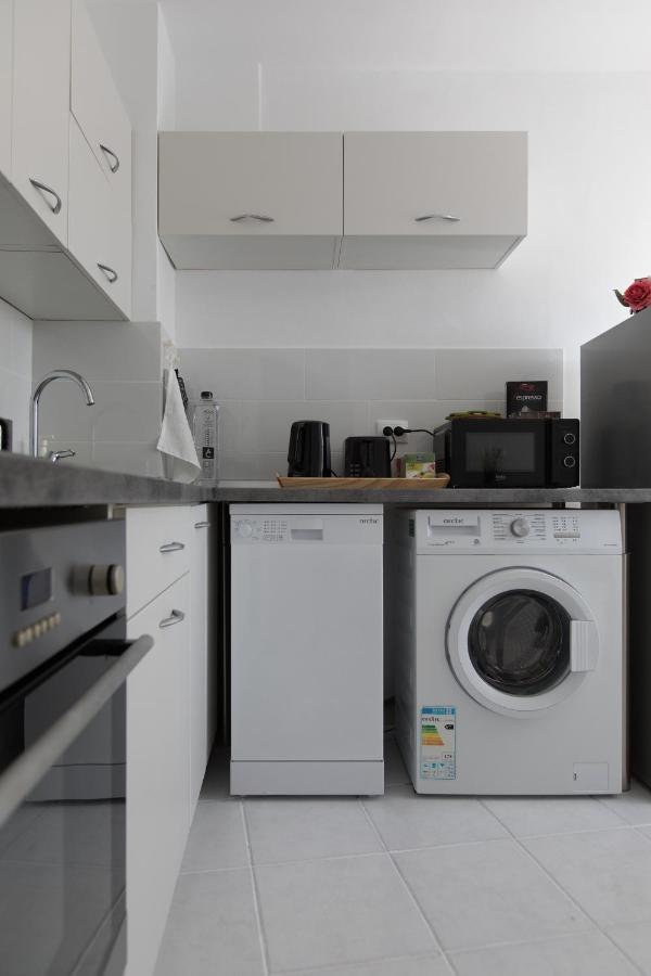Lion'S Unirii Apartment Bucarest Esterno foto